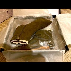 Olive Suede JCrew booties. Never worn! Get them in time for your holiday outfit!